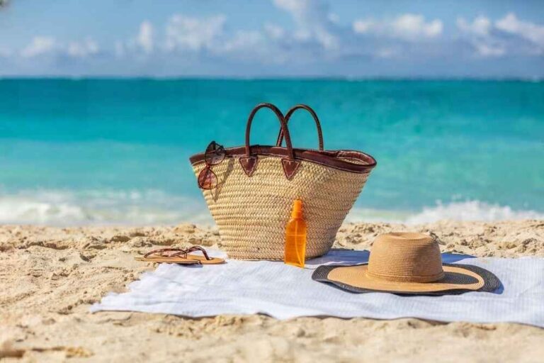 7 Stylish Beach Bags That Are Also Functional